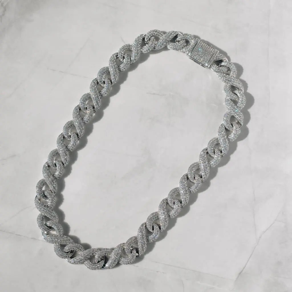DIVINE CRYSTAL POLISHED CHAIN