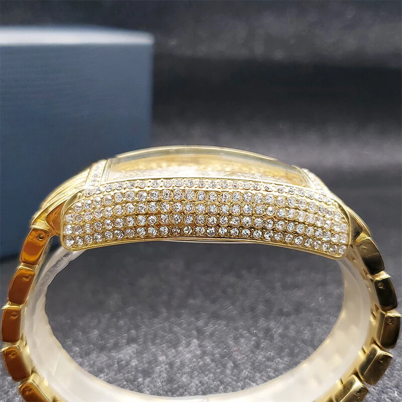 NAVETTE OUT WATCH
