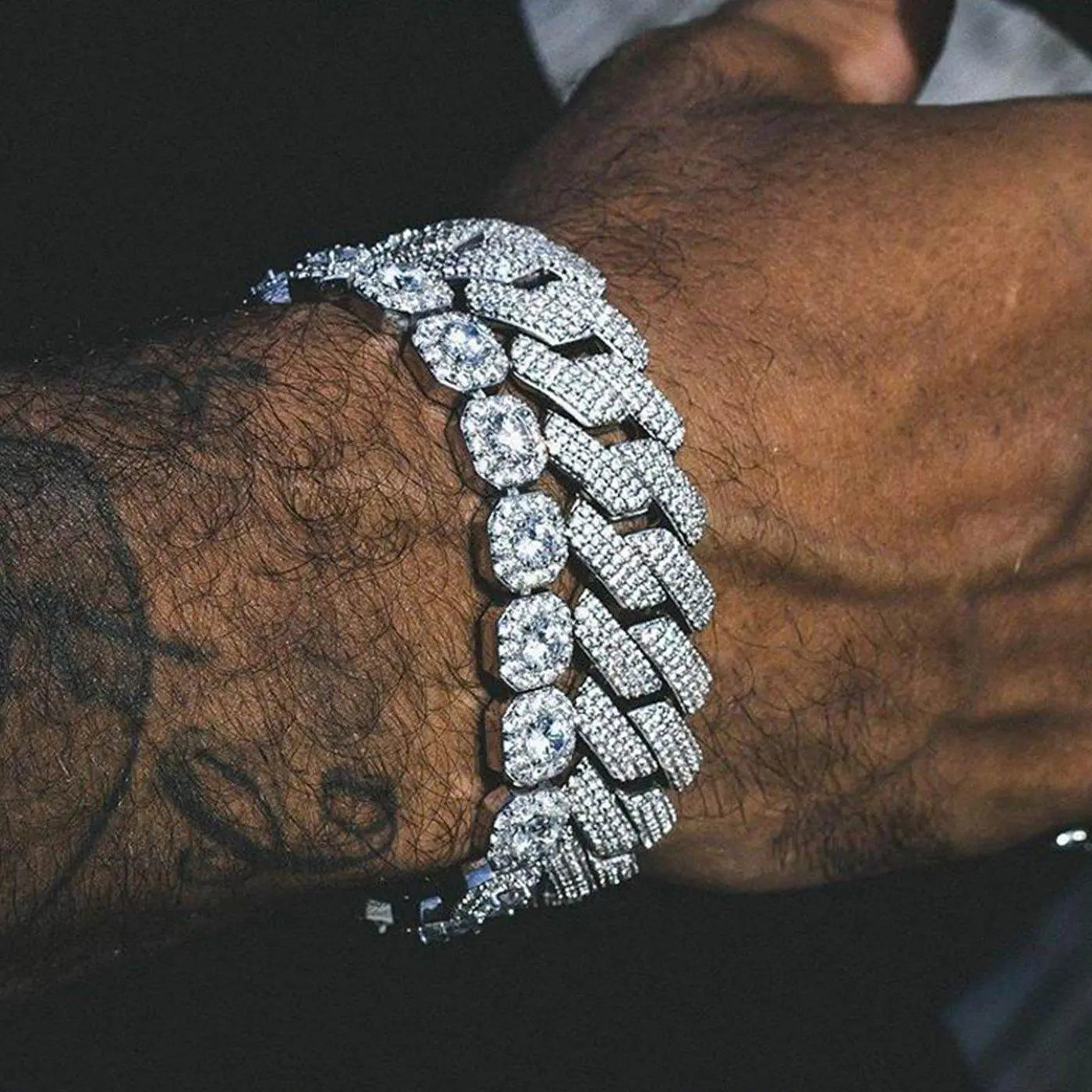 CRYSTAL POLISHED PRONG CUBAN BRACELET