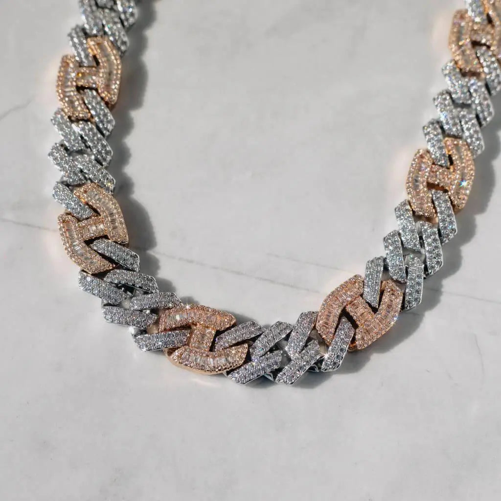LUXE BAGUETTE CUFF CHAIN