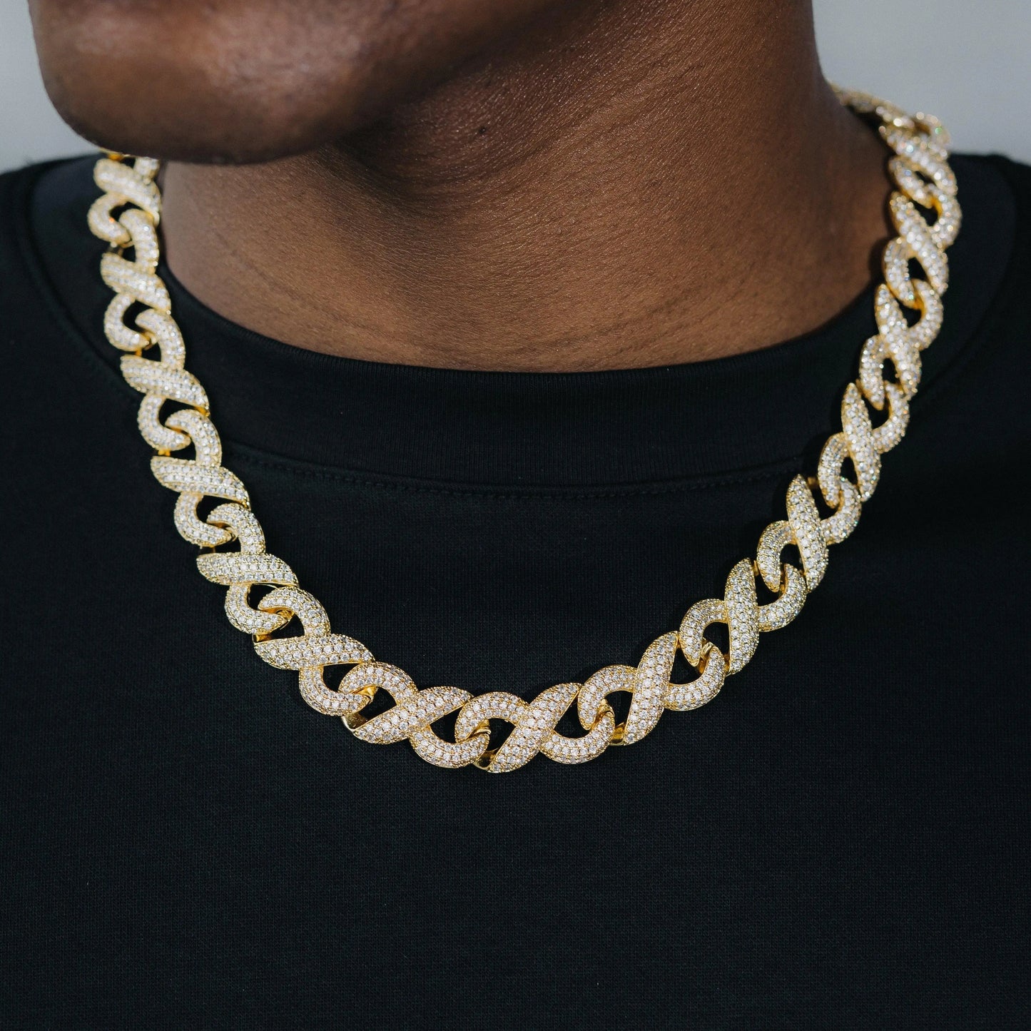 DIVINE CRYSTAL POLISHED CHAIN