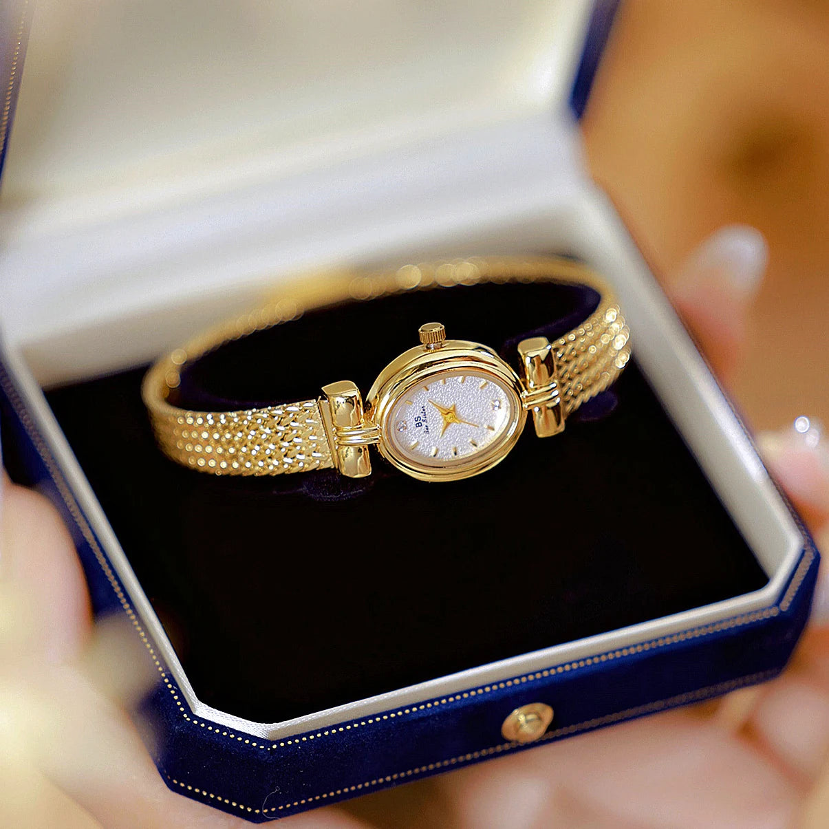 ROYAL GOLD BRACELET WATCH