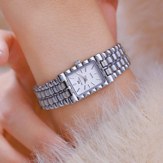 LADY GOLD BRACELET WATCH