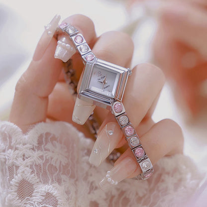 GLAMOROUS GOLD BRACELET WATCH