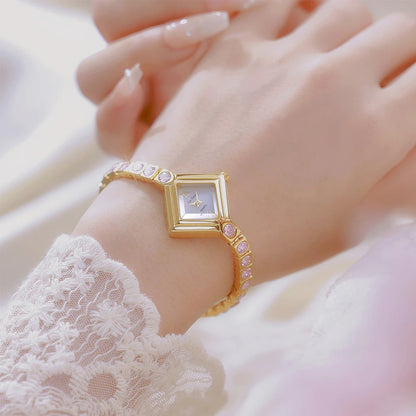 GLAMOROUS GOLD BRACELET WATCH