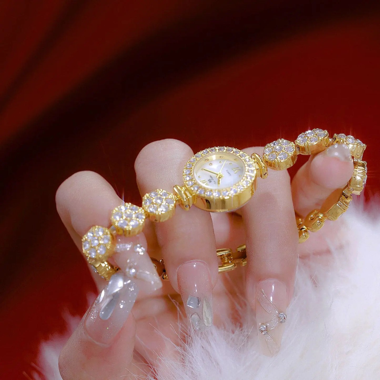 FEMME GOLD BRACELET WATCH